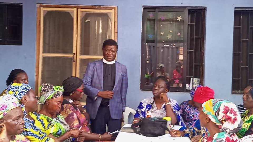 Venerable Oginni, Archdeacon of Ikosi, Diocese of Lagos West visits the Widows Centre